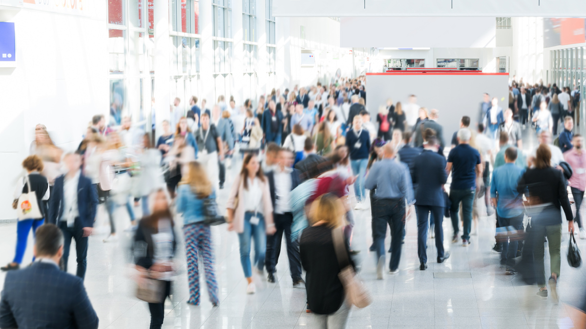 Best & Worst Time to Fly